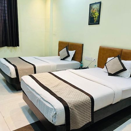 Jmc Hotel Lavish Akolia Extérieur photo