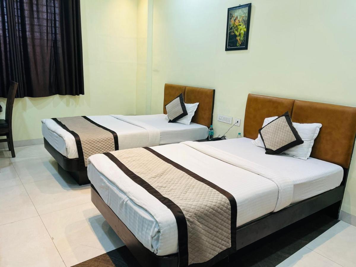 Jmc Hotel Lavish Akolia Extérieur photo