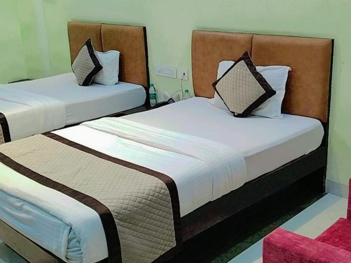 Jmc Hotel Lavish Akolia Extérieur photo
