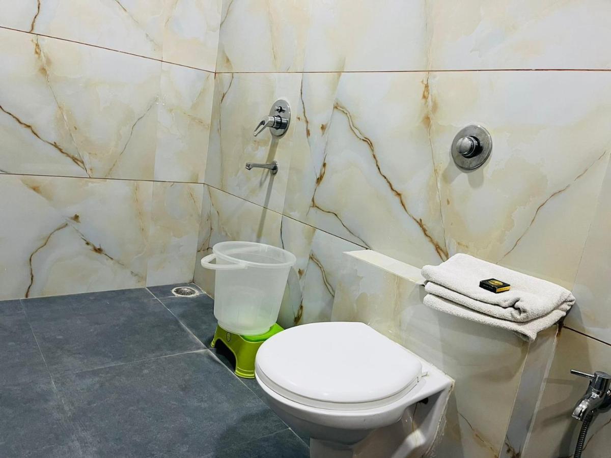 Jmc Hotel Lavish Akolia Extérieur photo